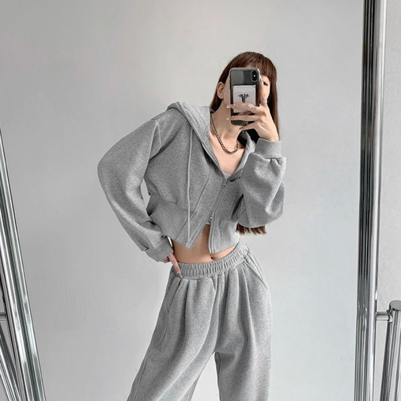 Женские толстовки на молнии, к – обзор и цена Winter Clothing Essentials For Women